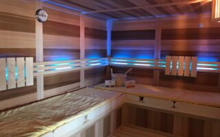 Sauna mit LED-Farblicht